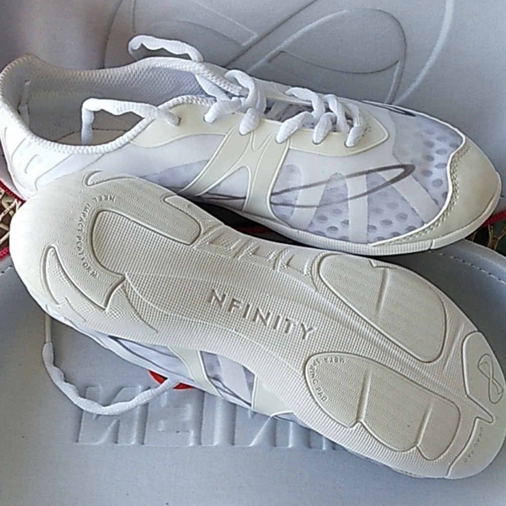 NFINITY CHEER SHOE (vengeance)